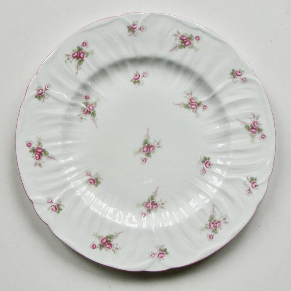 Shelley Bridal Rose Dinner Plate 10 7/8" Oleander Shape China Floral Rose Buds